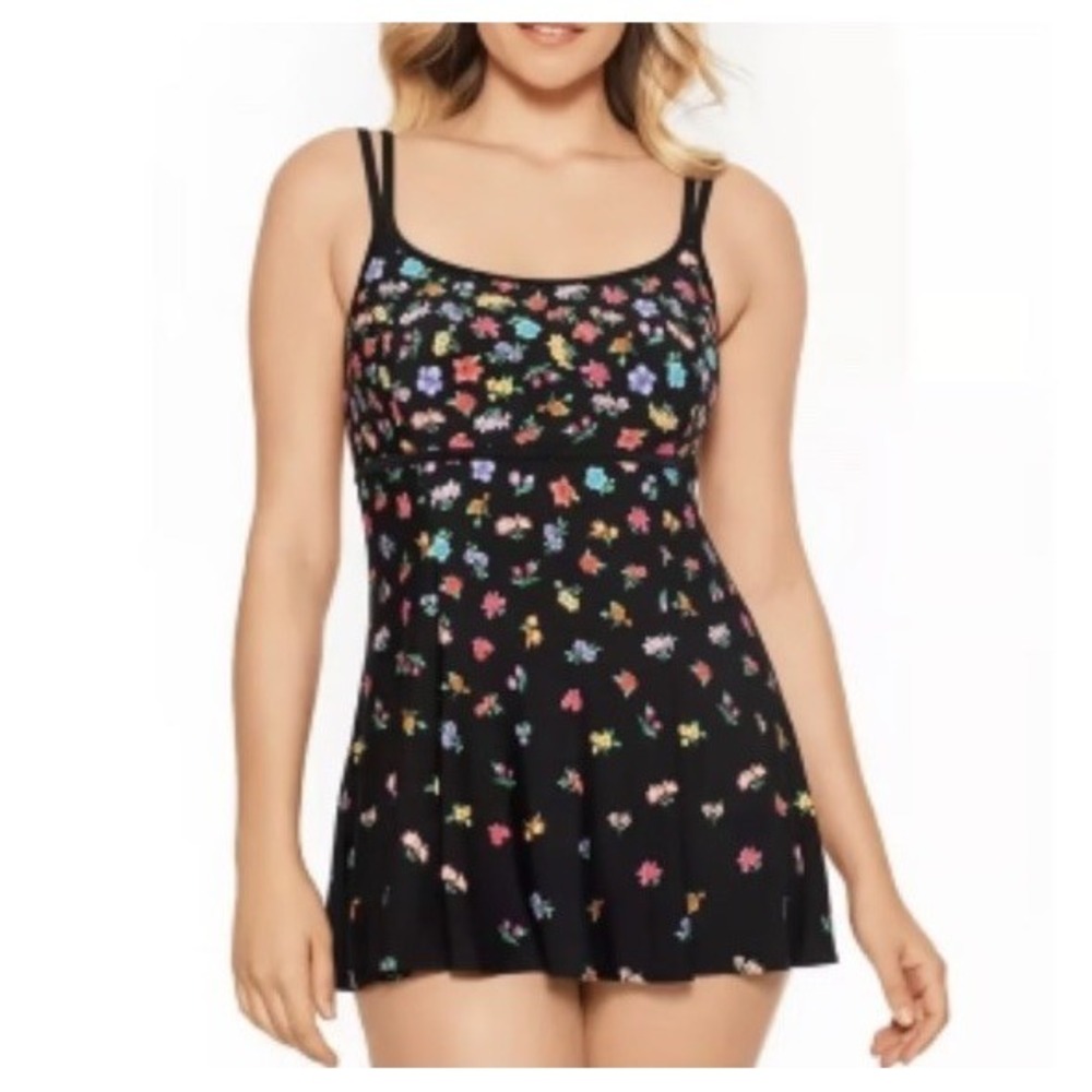 St. John's Bay NWT Floral Swimsuit Dress. Size 16W. Retails $109. Modest.